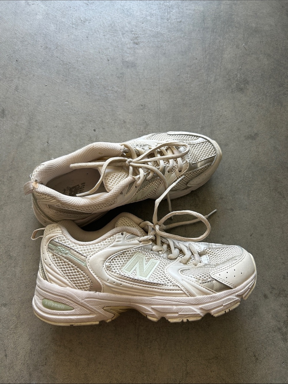 New Balance Women's 530 Cream/White Athletic Sneakers